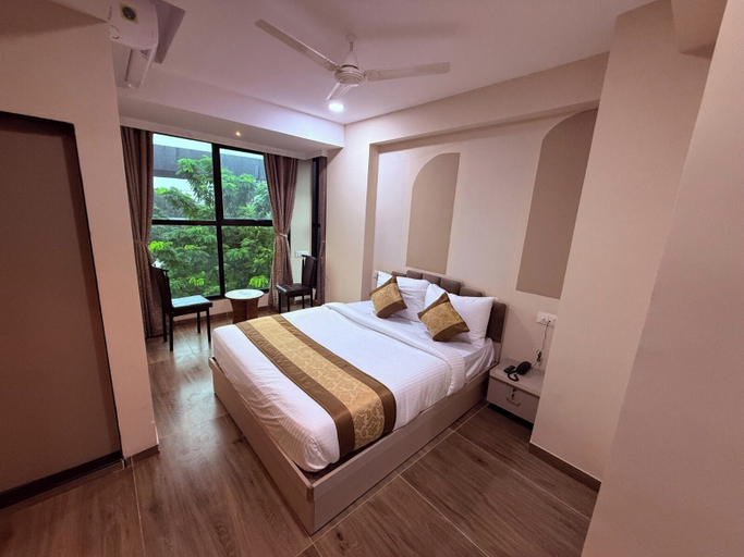 Room 3, Hotel Melody Ghodbunder, Thane