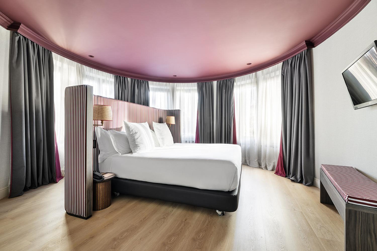 Bedroom 2, One Shot Luchana 22, Madrid