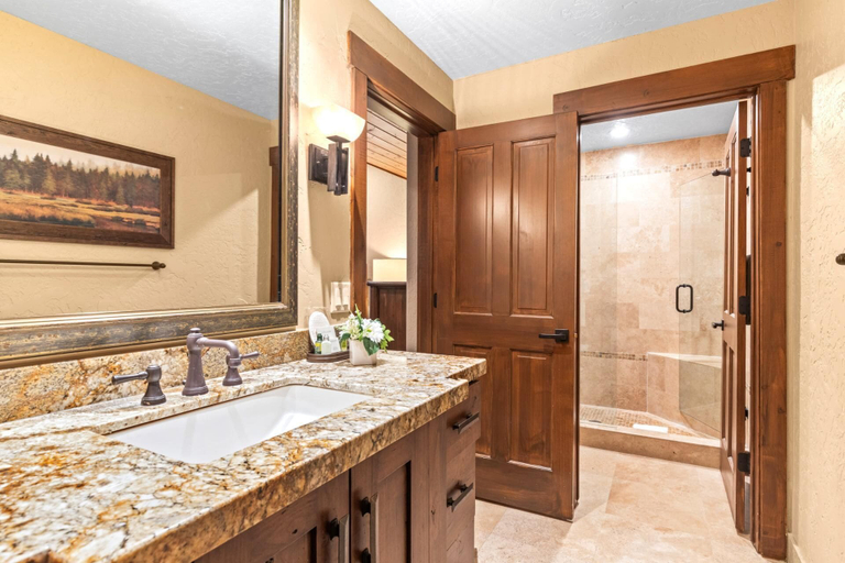 Bathroom 4, Deer Valley Bct-501 Hot Tub KBM Resorts, Summit