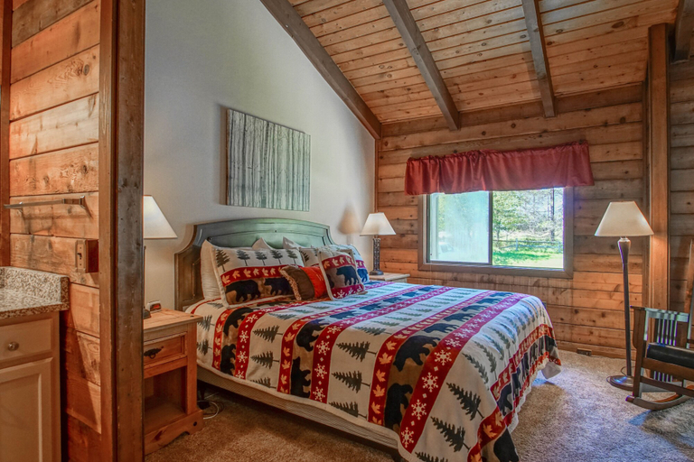 Bedroom 3, Stemwinder #3: 3 Bedrooms Plus Bonus Sleeping Loft. 2 Full Baths, Pocahontas