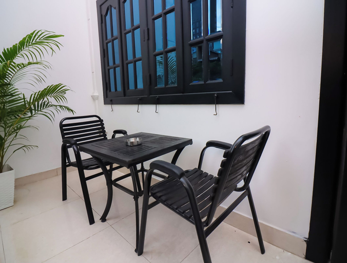 Balcony 2, Milan Hotel & Restaurant, Phnom Penh