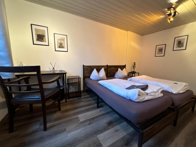Bedroom 4, Hotel Muhlental, Harz
