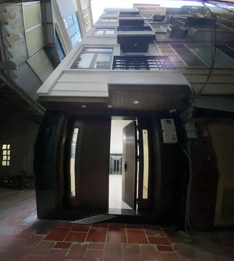 Primary image
