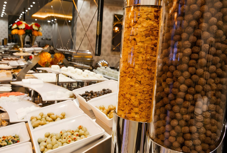 Food & Drinks 5, Real King Suite Hotel, Yomra