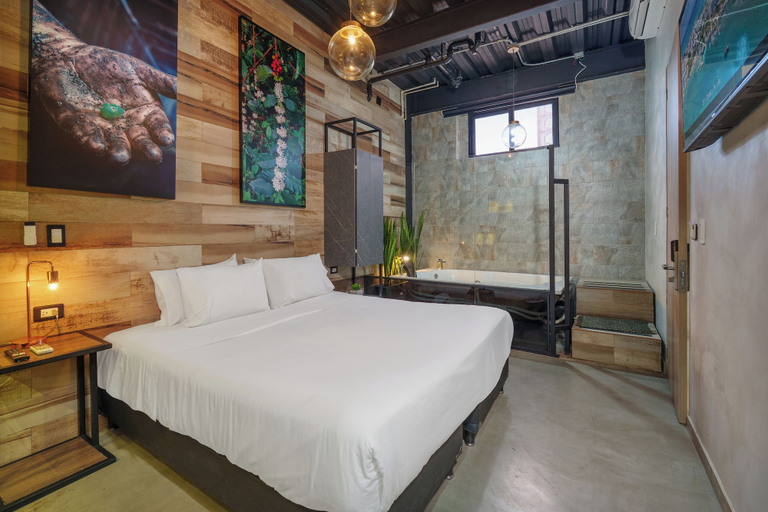 Room 4, Lleras Vibex Party, Medellín