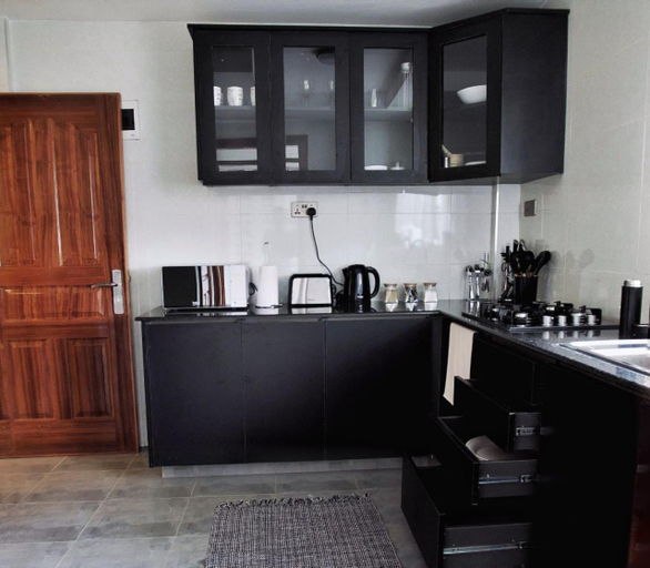 Others 2, Zendo Suite, Starehe