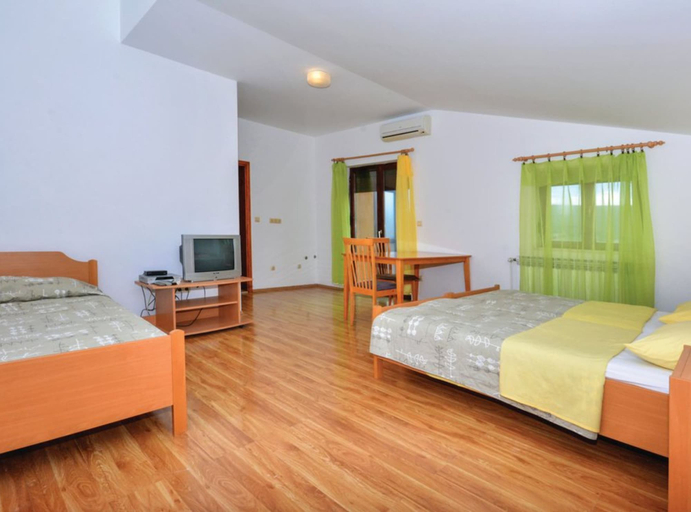 Room 4, Sobe Melada, Trilj