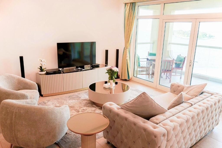 Living area 3, Highend Shoreline Prestige Palm Jumeirah, Dubai