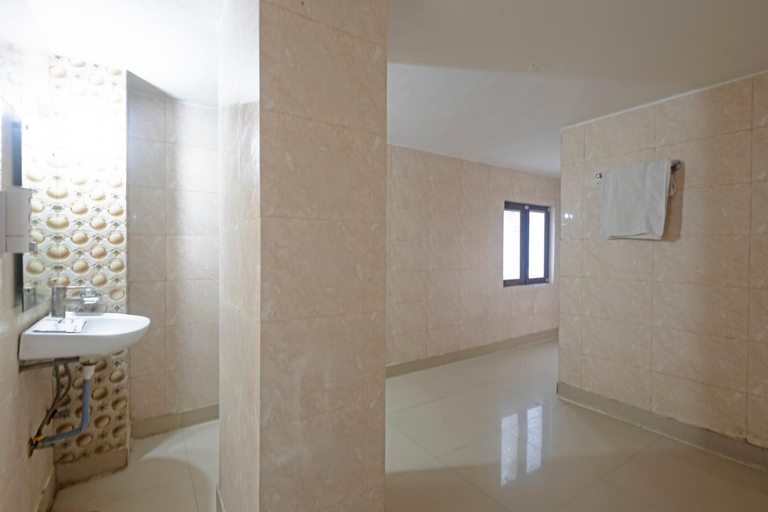 Bathroom 3, Hotel City Lite, Delhi