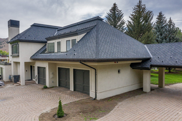 Exterior 5, Fairway Twelve Retreat, Blaine