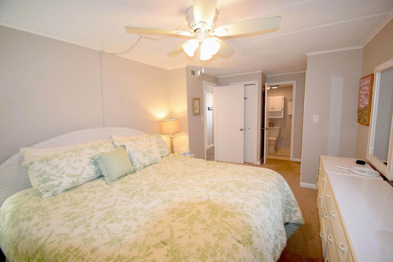 Room 5, Thunder Island 61B, Worcester