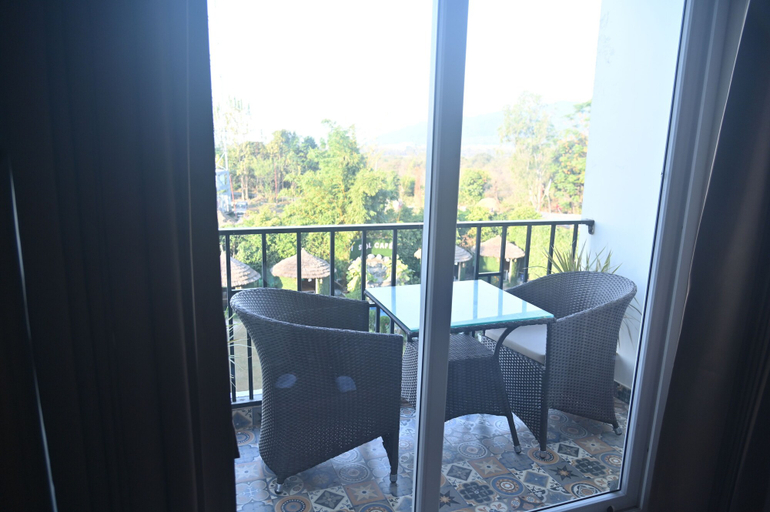 Balcony 4, AARUSH HOTEL & RESORT, Nainital