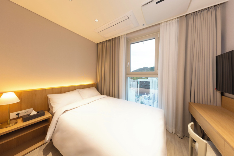 Room 4, SL Hotel Myeongdong, Jung