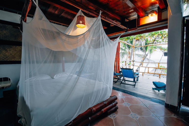 Bedroom 2, Bambu Ecocabanas, Dist. Pochutla