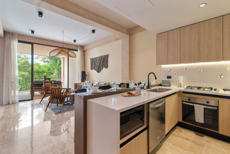 Private kitchen 2, Corasol Modern Apt with Terrace, Cozumel