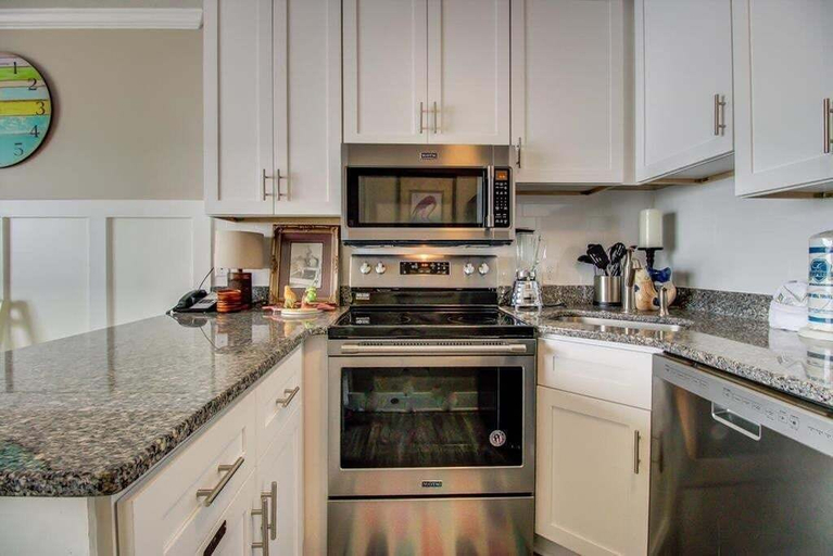 Private kitchen 3, 1107 Surf's Up by Atlantic Towers, New Hanover