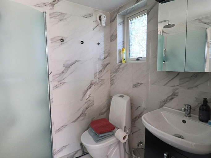 3, Charming Cottage Surrounded by Nature, Varberg