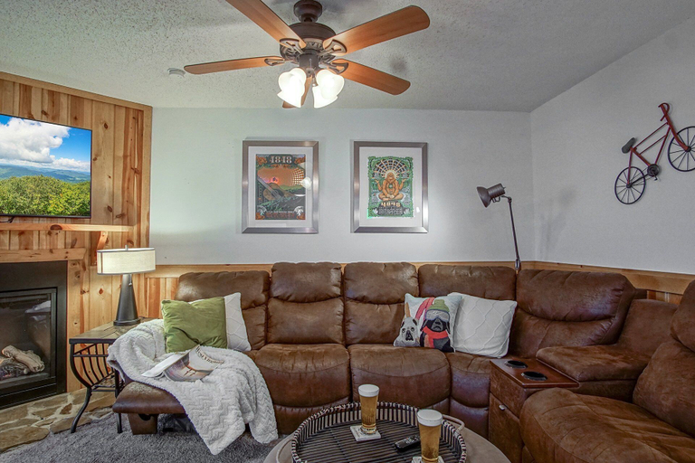 Living area 3, Summit 307d 3Br Condo Close to the Village, Pocahontas