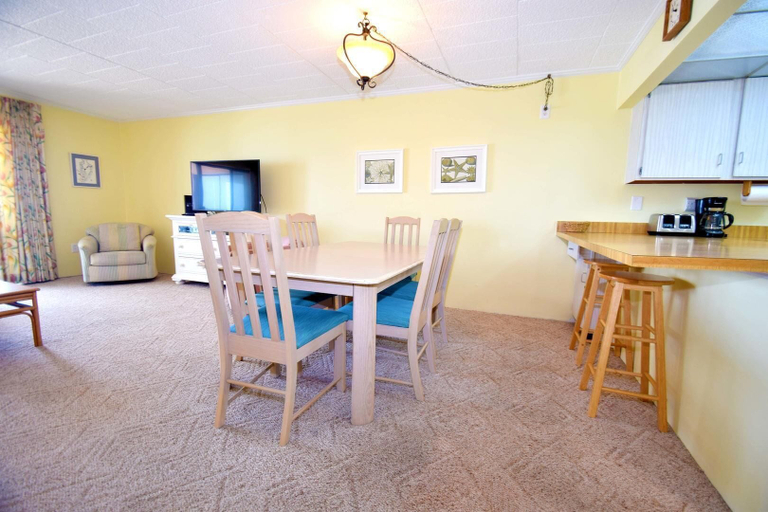 Dining 5, Ocean Hideaway 607 by RedAwning, Worcester