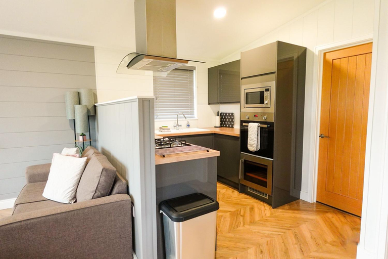 Others 3, Shropshire Lodges - Romantic Luxury Hot Tub Breaks, Shropshire