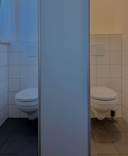 Bathroom 3, Haus an der Brücke, München