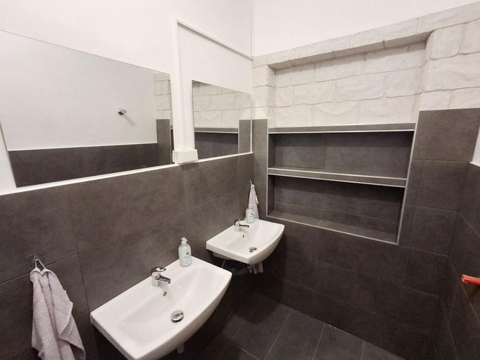 Bathroom 4, Nice Apartment in Vohringen, Neu-Ulm