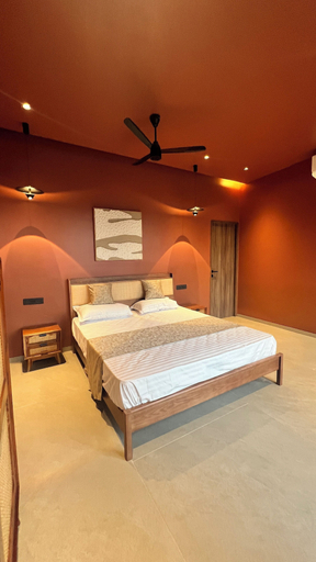 Room 3, Finding Life House By Jumbo Holidayz, Thane