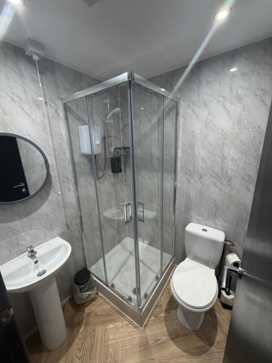 Bathroom 3, Woodhouse Hotel, Blackpool