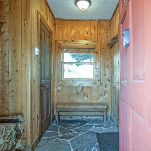 Interior 3, Whistlepunk #12: 4 Bedroom, 3 Bath: Slope Side, Wood Fireplace, Pocahontas