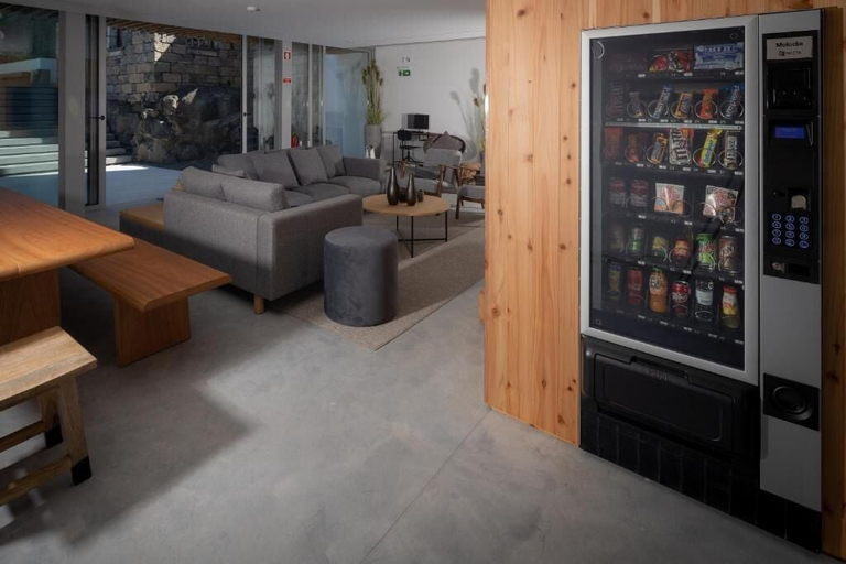 Others 4, North Shore Hostel, Ribeira Grande