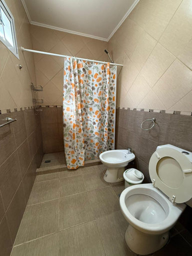 Bathroom 4, Sendero Patagonico, San Antonio