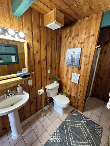 Bathroom 5, Mount Peale Country Inn, San Juan