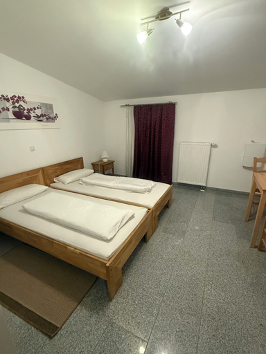 Room 2, Attika Hotel, Pinneberg