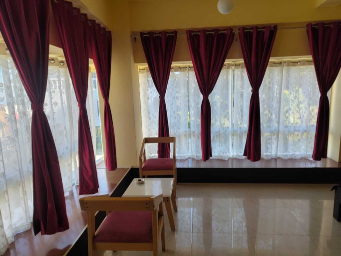 Room 4, D'BONN INN, East Khasi Hills