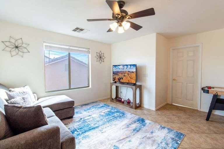 Living area 4, Casa Desert Willow - Stayshores 5 Bedroom Home, Pinal
