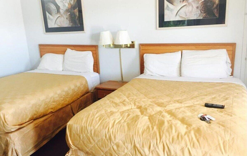 Bedroom 2, Hickman’s Motel, Stonewall