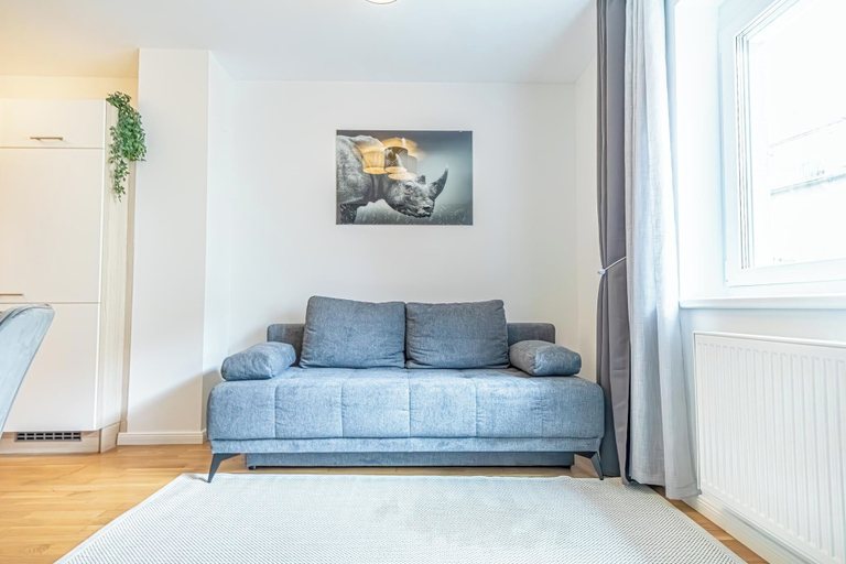 Living room 3, Comfortable 1BR 1LR City Center Apt, Wien