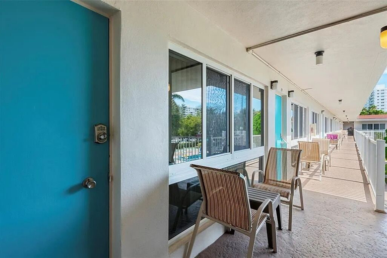 Terrace/patio 4, Pompano 3225, Broward
