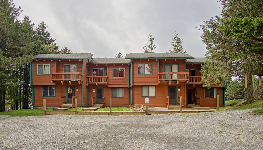 Exterior 4, Powder Monkey 4: 2 Bedrooms Plus Sleeping Loft, 2 Full Baths: Slope Side, Pocahontas