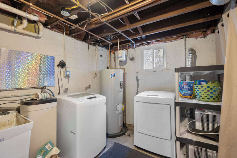 Laundry, Tusculum Hilltop Haven For 8, Cincinnati