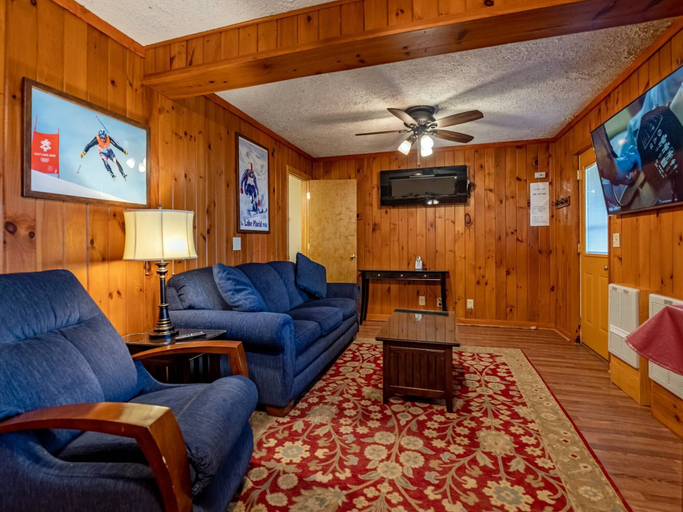 Interior, Stemwinder 6B 1 Bedroom, 1 Full Bath, Slope Side, Pocahontas