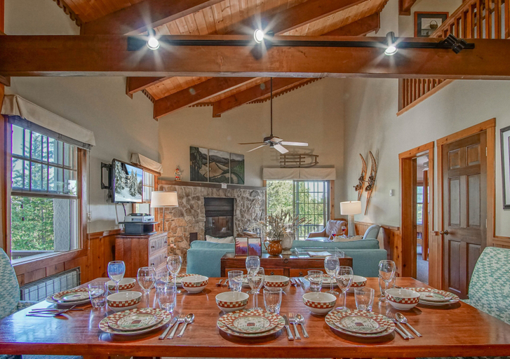 Room 5, Whistlepunk #18: 4 Bedrooms, 3 Baths, Pocahontas