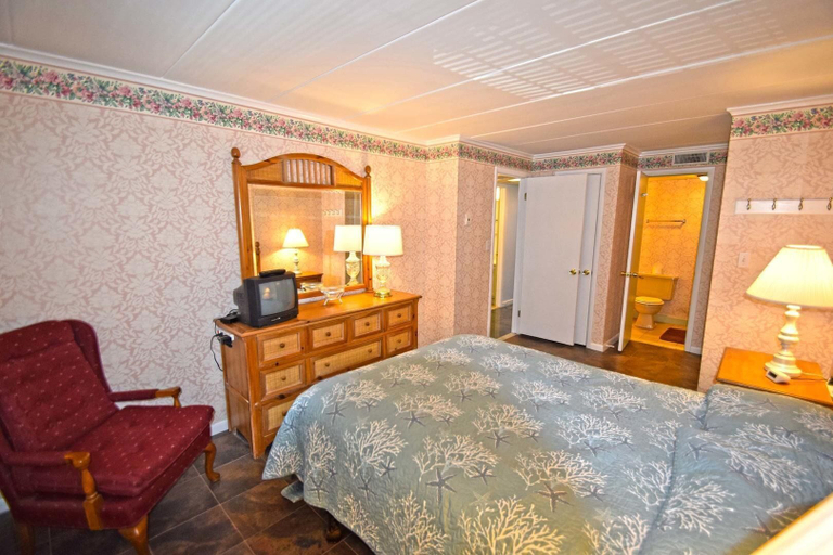 Room 3, Thunder Island 10A, Worcester