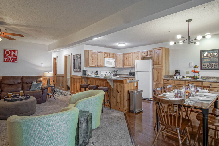 Interior 4, Summit 307d 3Br Condo Close to the Village, Pocahontas
