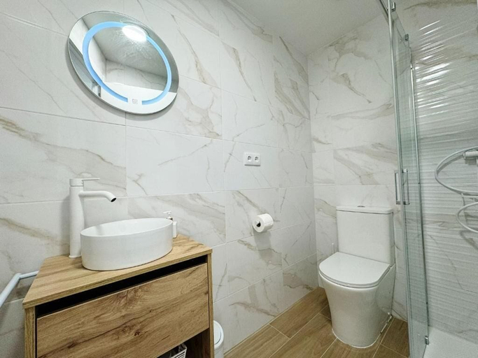 Bathroom 4, Pensión La Vega, Asturias