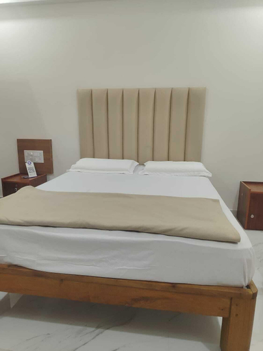 Room 5, HOTEL SOHAN BOARDING AND LODGING, Udupi