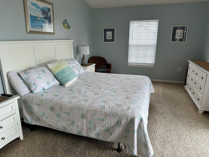 Room 2, Pierview 5 Bedroom Home by RedAwning, Horry
