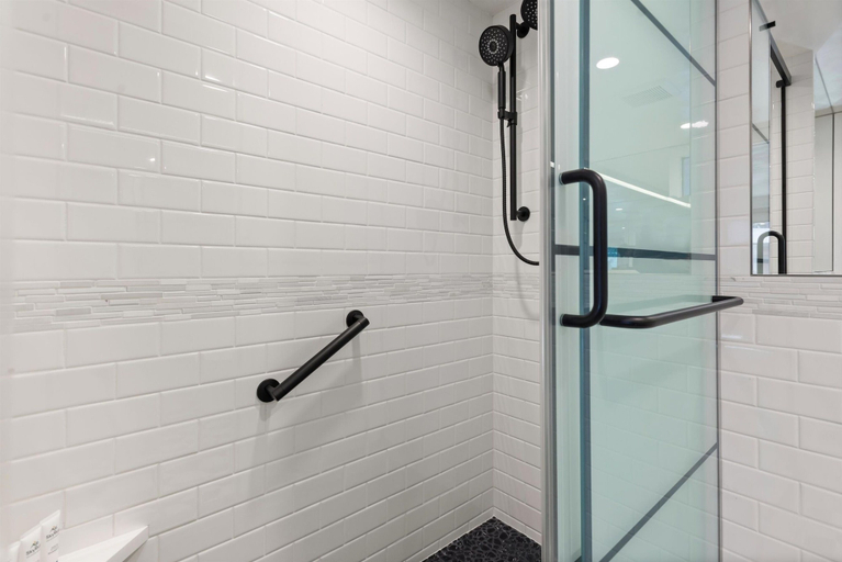 Bathroom 3, Downtown Aspen Studio Steps to Gondola & Trails - 305A, Pitkin