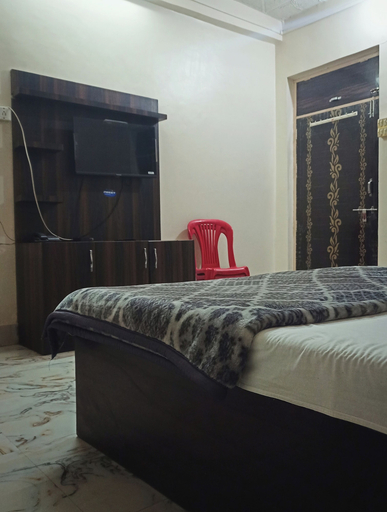 Room 2, Brajrani Hotel, Datia