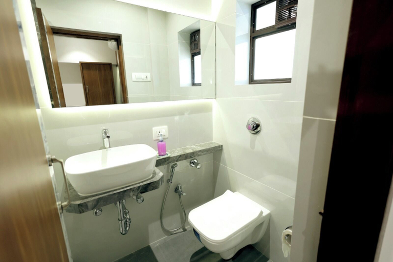 Bathroom 2, Host Inn Mumbai Airport, Mumbai Suburban